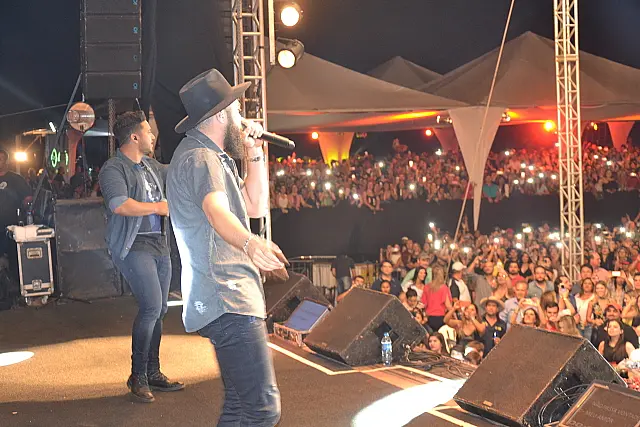 Grandes negócios, rodeio e muita música marcaram a 50ª EXPOAQUI