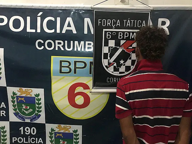 Homem mente nome em abordagem policial e acaba preso