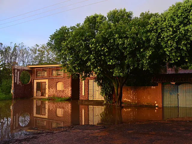 Sem chuva, nível do Rio Aquidauana segue diminuindo