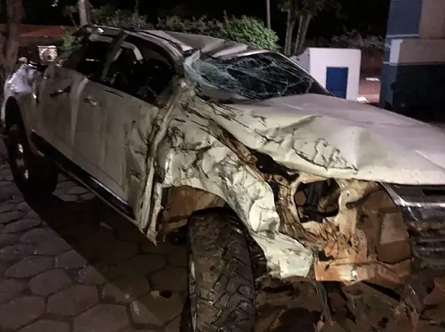 Irmão de ex-BBB capota carro na BR-163