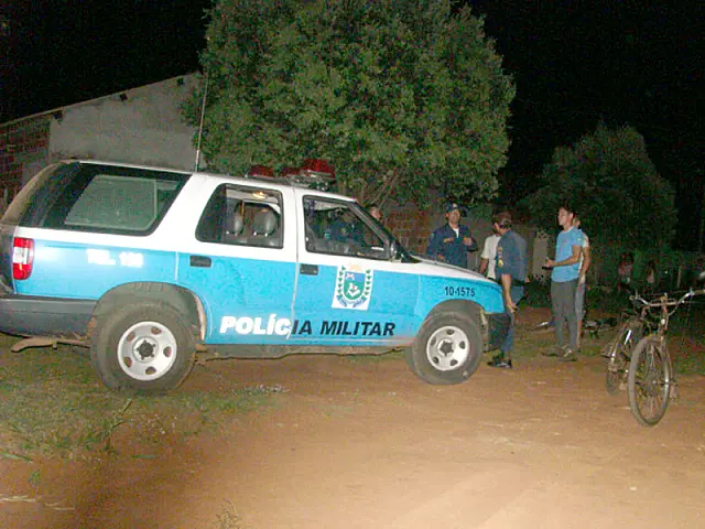 Após quase ser linchado, homem é preso por roubo de celular