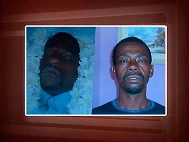 Homem interrompe o 'próprio' velório