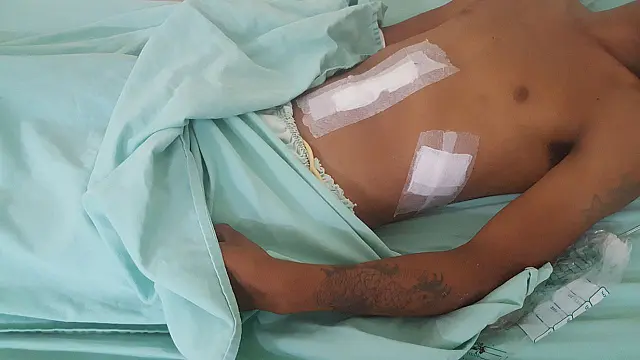 Após ser esfaqueado duas vezes, jovem é operado e passa bem