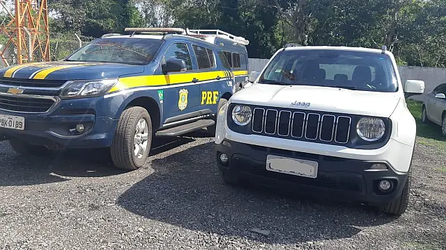 PRF recupera na BR-262 veículo alugado que seria levado para a fronteira