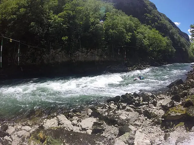 Na Bósnia, atleta aquidauanense se prepara para o Mundial de Canoagem Descida