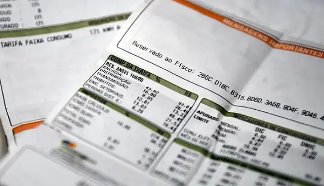 Inflação prévia de outubro desacelera para 0,18%, aponta IBGE