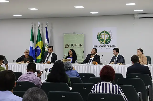 Estudo aponta graves violações na cidade que é "presídio brasileiro" de indígena