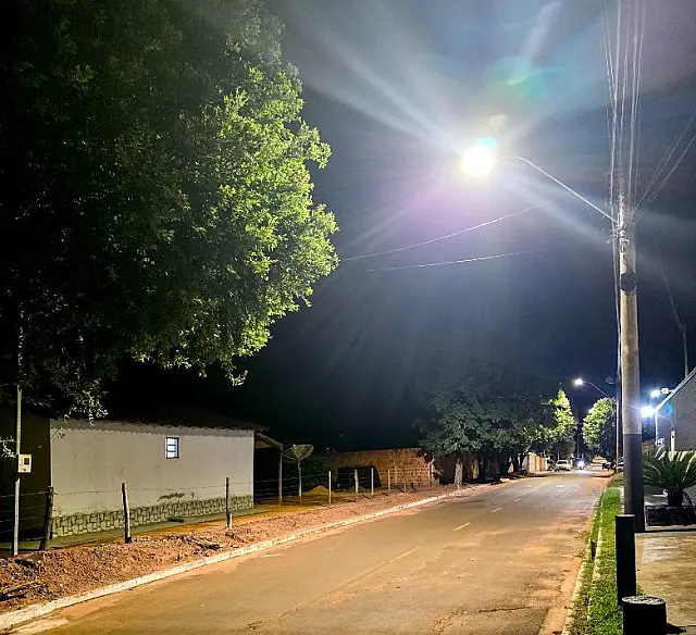 Investimento de R$ 1,2 milhão leva iluminação de LED a quatro bairros de Aquidauana