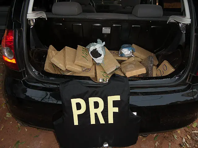 Polícia apreende maconha e haxixe na BR-267