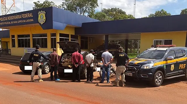 Polícia Rodoviária Federal identifica, prende quadrilha e apreende 334kg de maconha