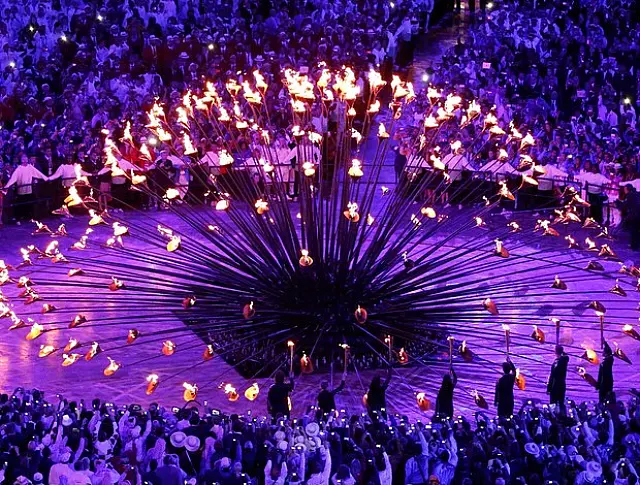 Show de cultura britânica abre de forma grandiosa os Jogos Olímpicos de Londres