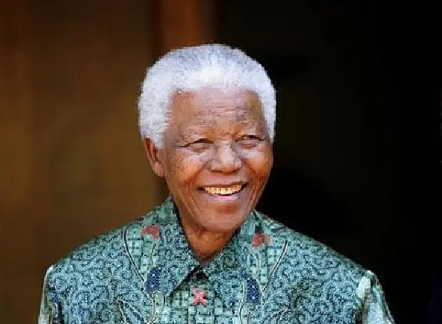 Mandela está se recuperando bem, informa um dos netos