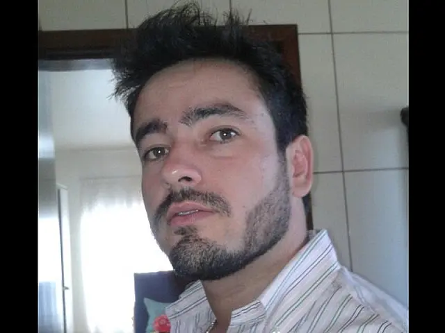 Jovem desaparece ao cair de barco durante pescaria