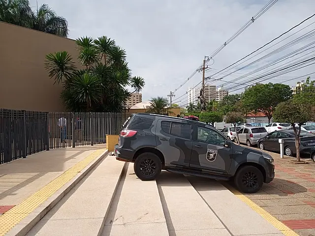 Nove vão a julgamento por decapitação de jovem de 21 anos