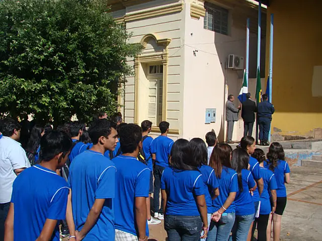 Vereadores receberão alunos da EE Marly Russo
