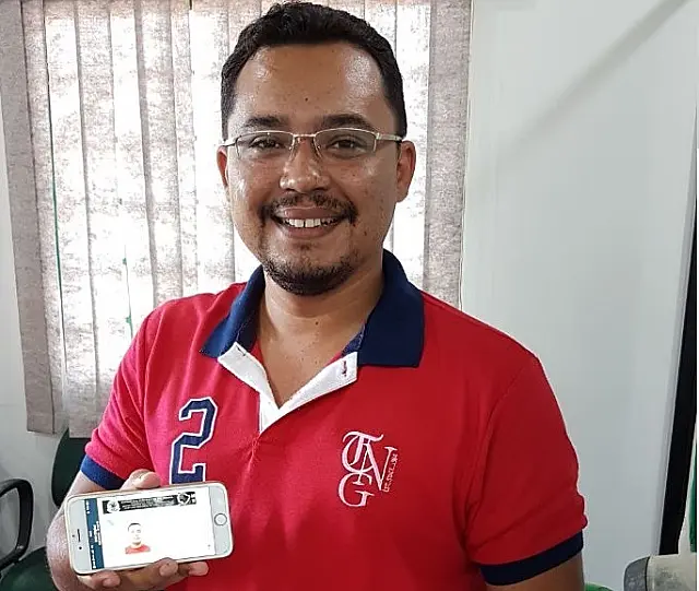 Analista judiciário de 29 anos é o primeiro a cadastrar CNH digital em Anastácio