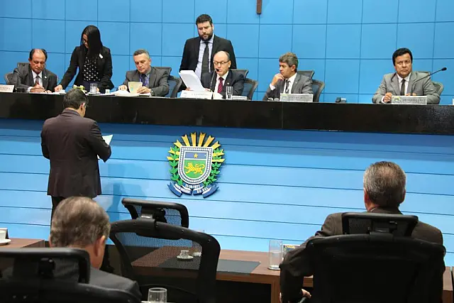 CPI investiga irregularidades em negócios entre JBS e Governo do MS