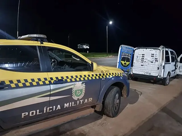 PMR apreende carga de cigarros contrabandeados e recupera veículo roubado