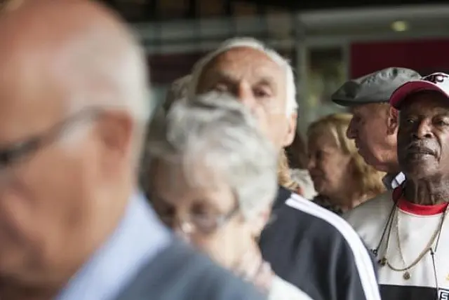 Inflação para idosos sobe e acumula alta de 3,53%