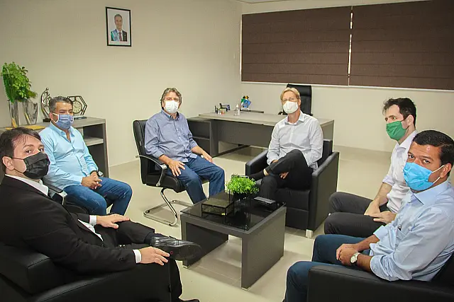 Caravina discute parceria institucional com representantes do TCU em MS