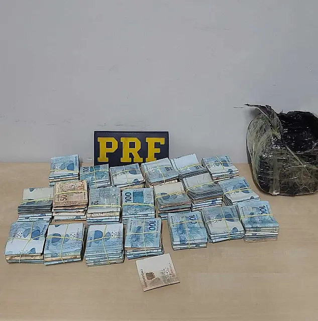 PRF apreende R$ 200 mil em dinheiro durante fiscalização na BR-262 em Corumbá