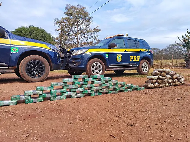 PRF apreende 49 kg de cocaína e maconha em Corumbá