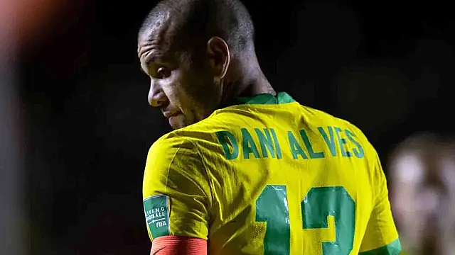 Tribunal rejeita pedido de liberdade provisória e Daniel Alves segue preso