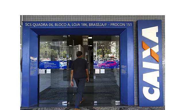 Caixa paga auxílio emergencial para pessoas do Bolsa Família