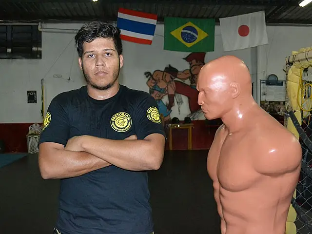 Atleta aquidauanense busca apoio para a disputa do Mundial de Muay Thay