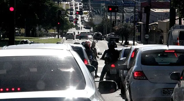 Morador de MS recebe multa por atraso em IPVA de carro que não é seu