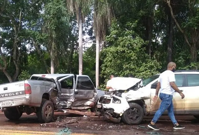 Mãe e filha se salvam de acidente na BR-262, em Corumbá