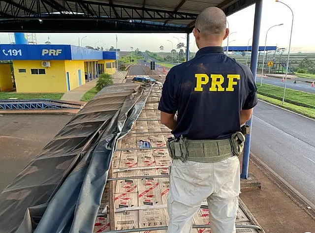 PRF apreende 600 mil maços de cigarros em Eldorado