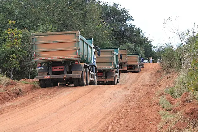 Anastácio conclui recuperação de trecho da estrada da Pedra Canga
