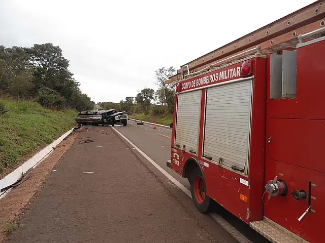 Após acidente com caminhão-tanque, trecho da BR-262 fica interditado