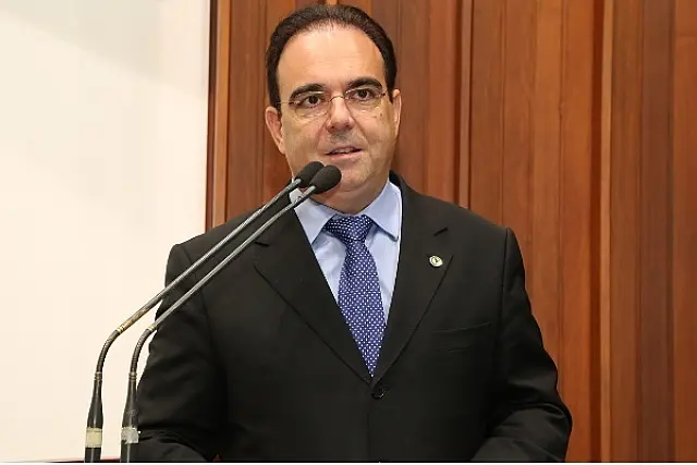 Felipe Orro pede construção de sede da PMA em Bonito