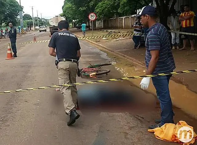 Ciclista cruza carreta e morre atropelado em distrito de MS