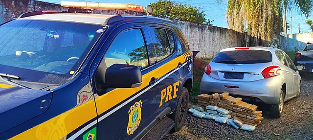 PRF apreende 107 quilos de maconha após perseguição na BR-262 em MS