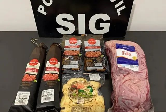 Suspeito de furtar carnes de supermercado é preso