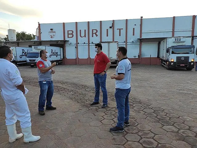 Vigilância Sanitária e Frigorífico intensificam prevenção ao coronavírus