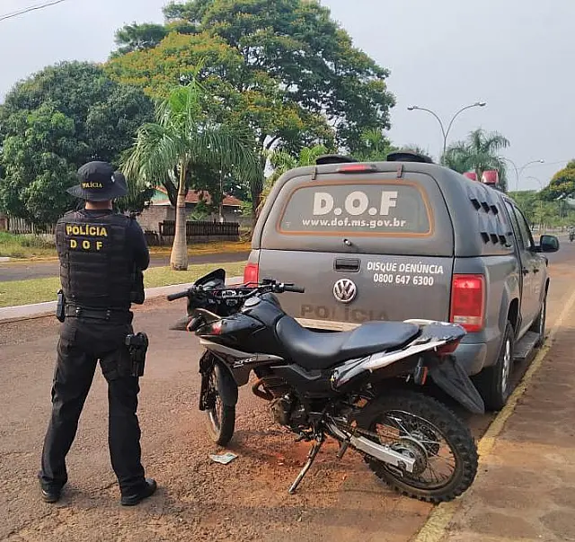 Durante abordagem, policiais do DOF recuperam moto furtada