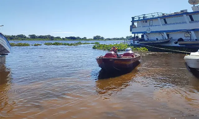Bombeiros percorrerem 182 km de barco para resgatar criança no Pantanal