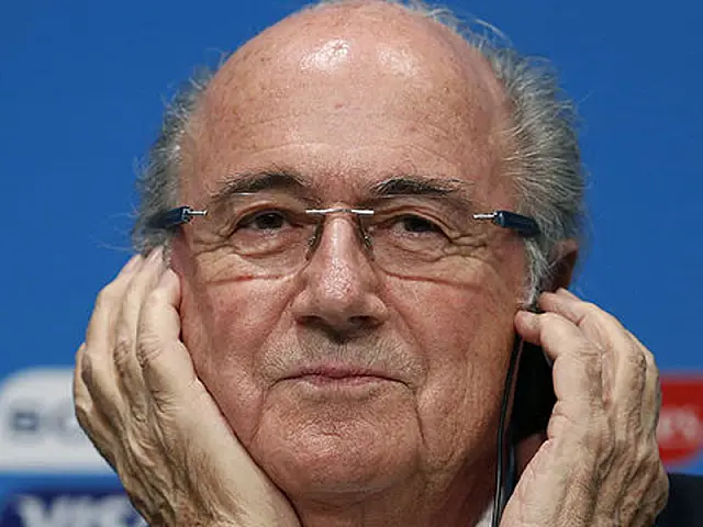 Blatter diz que Brasil superou a África do Sul: 'Nota é 9,25'