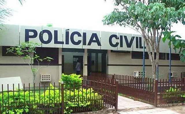 Morador de rua ateia fogo em pertences de mantenedora