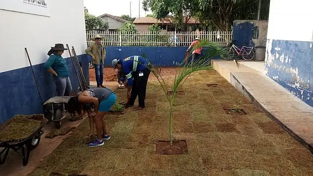 Através de curso gratuito, posto de saúde de Aquidauana ganha novo paisagismo