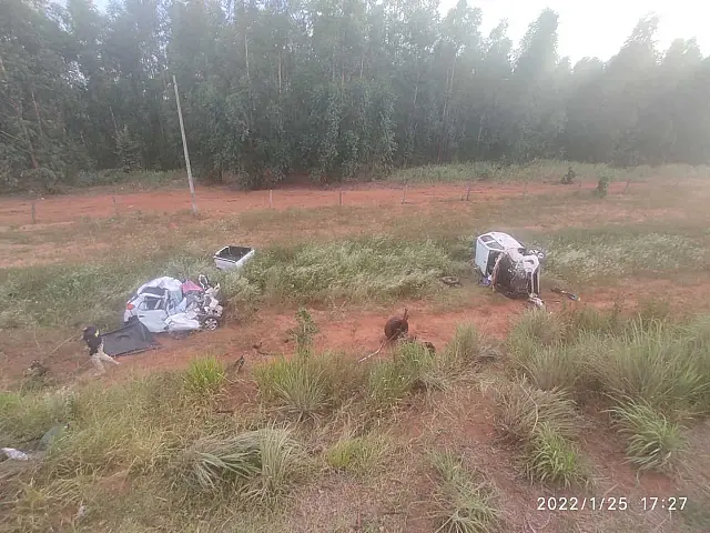 Tragédia que matou família na BR-262 foi em decorrência de pneu estourado