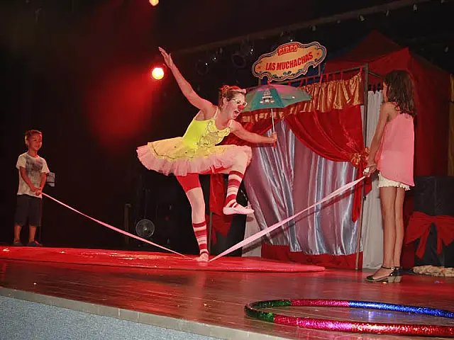 Circo Las Muchachas leva magia e alegria ao Centro Cultural