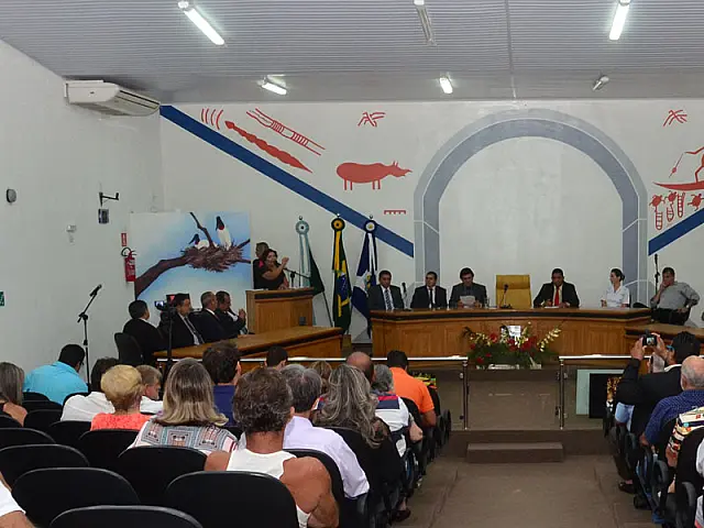 Empresário de Aquidauana organiza protesto contra aumento do subsídio dos vereadores