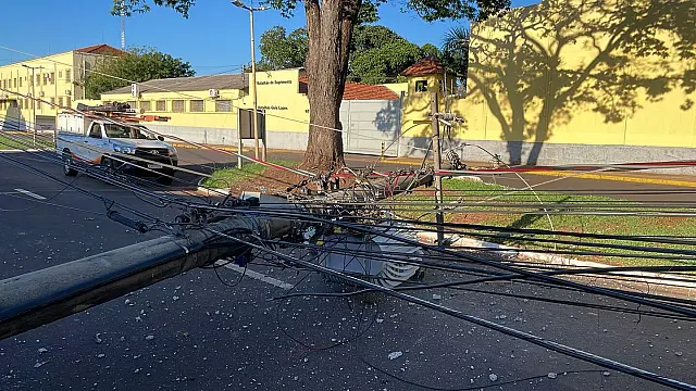 Acidentes derrubam um poste a cada três dias em Mato Grosso do Sul
