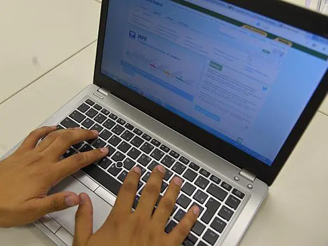 Receita recebe declaração do Imposto de Renda de quem perdeu o prazo
