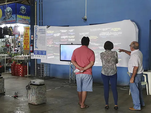 Aquidauana recebe painel digital que incentiva as pessoas a compartilhar desejos e sonhos